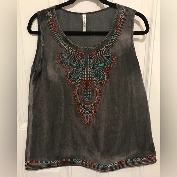 Mur Mur Anthropologie Sleeveless Distressed Black Embroidered Top Sz Medium - Picture 6 of 9